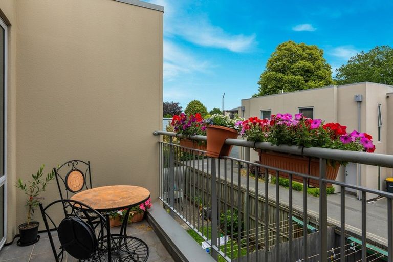 Photo of property in 17a Whiteleigh Avenue, Addington, Christchurch, 8024