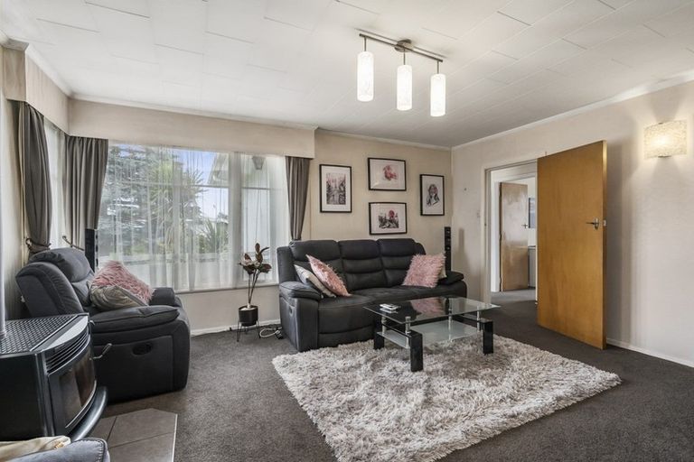 Photo of property in 1 Sefton Avenue, Highbury, Palmerston North, 4412
