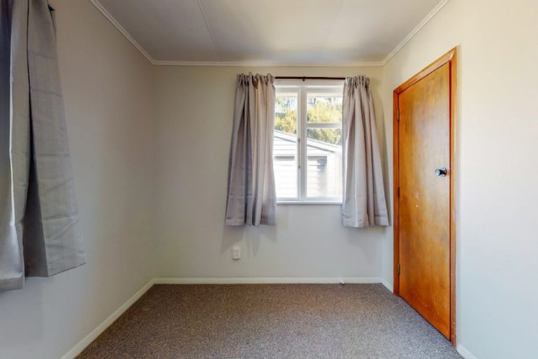 Photo of property in 11 Hamstead Street, Wainuiomata, Lower Hutt, 5014