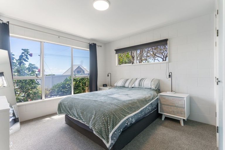 Photo of property in 4 Melandra Road, Stanmore Bay, Whangaparaoa, 0932