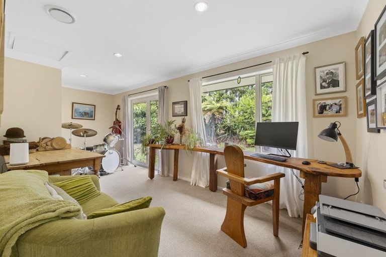 Photo of property in 1096 Egmont Road, Egmont Village, New Plymouth, 4372