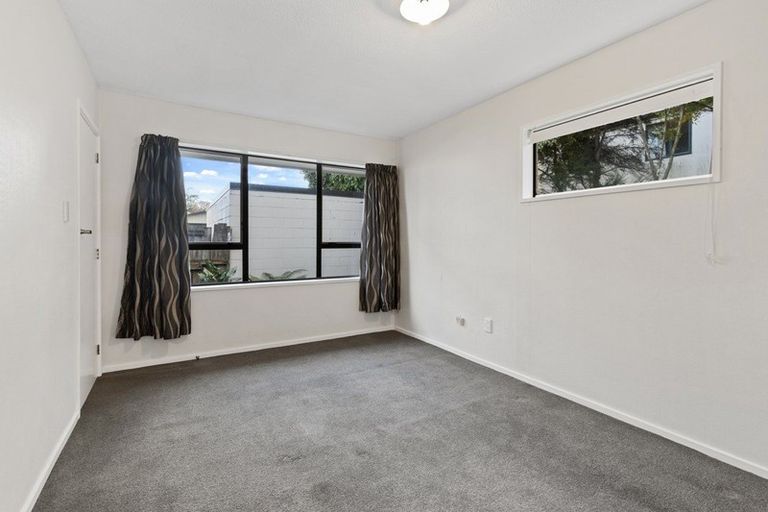 Photo of property in 2/373 Hereford Street, Linwood, Christchurch, 8011