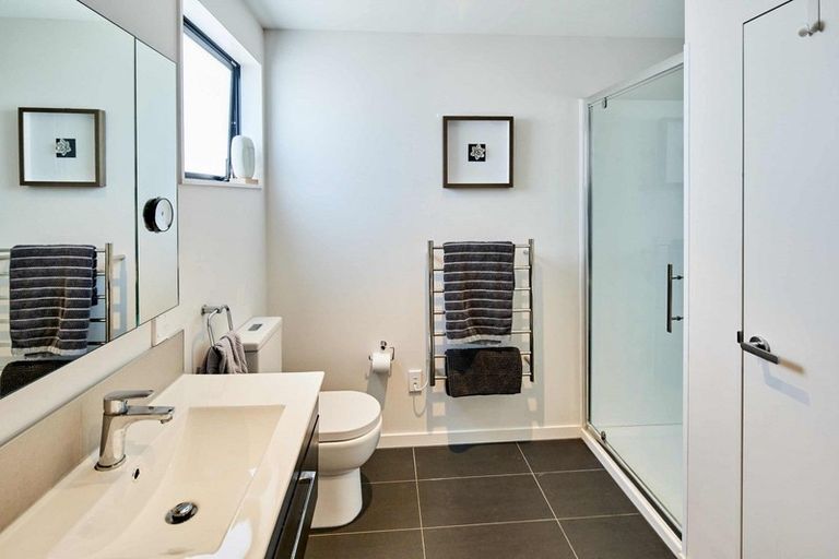 Photo of property in 15/6u Oswald Crescent, Paparangi, Wellington, 6037