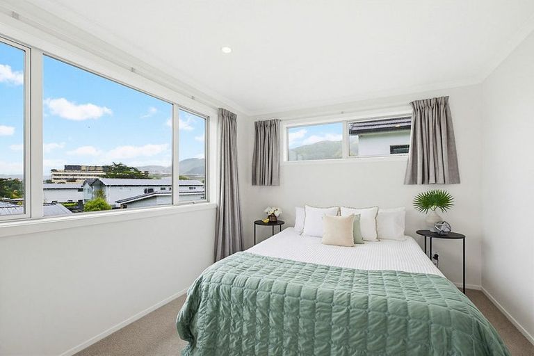 Photo of property in 13 Karearea Avenue, Kenepuru, Porirua, 5022
