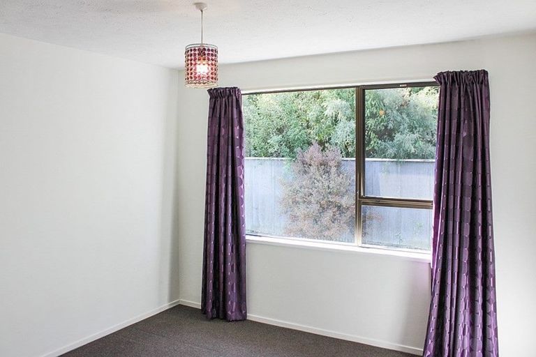 Photo of property in 11 Manor Place, Bryndwr, Christchurch, 8053