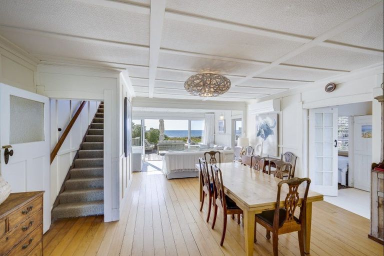 Photo of property in 10 Moori Road, Waimarama, 4294