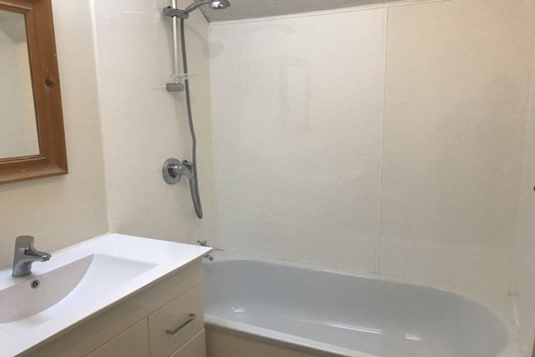 Photo of property in 4/486 Barbadoes Street, Edgeware, Christchurch, 8013