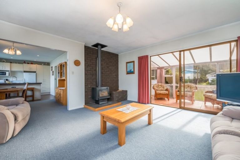 Photo of property in 70 California Drive, Totara Park, Upper Hutt, 5018