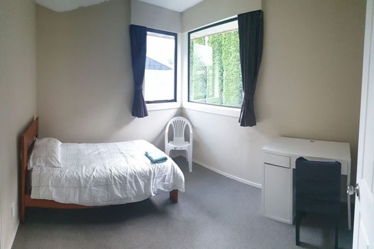 Photo of property in 15 Highland Place, Avonhead, Christchurch, 8042