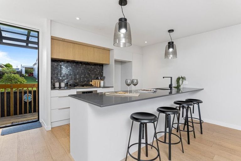 Photo of property in 174c Archers Road, Glenfield, Auckland, 0629