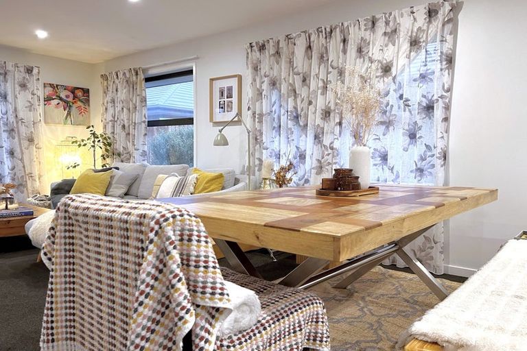 Photo of property in 40 Packard Crescent, Halswell, Christchurch, 8025