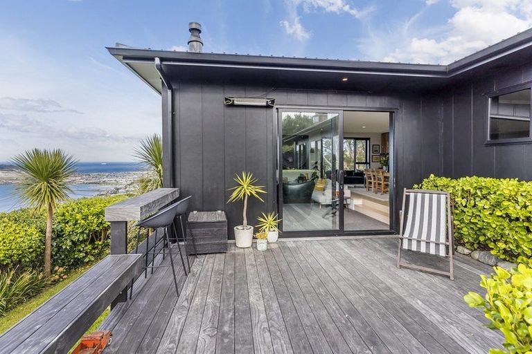 Photo of property in 14 Alexandra Road, Roseneath, Wellington, 6021