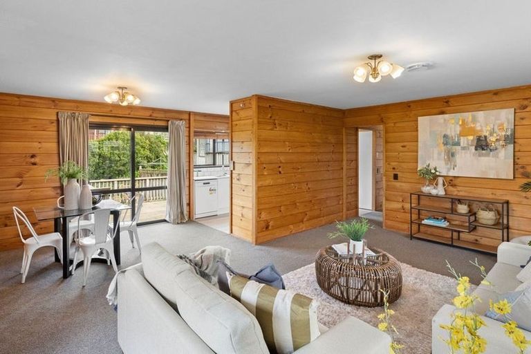 Photo of property in 64 Bassett Road, Johnsonville, Wellington, 6037