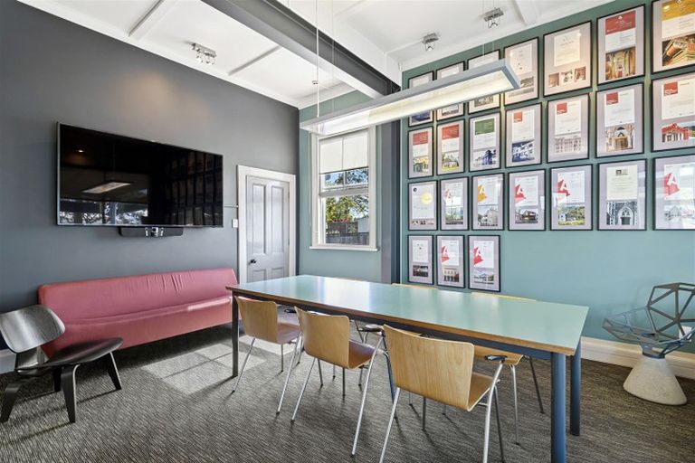 Photo of property in 58 Calliope Road, Stanley Point, Auckland, 0624