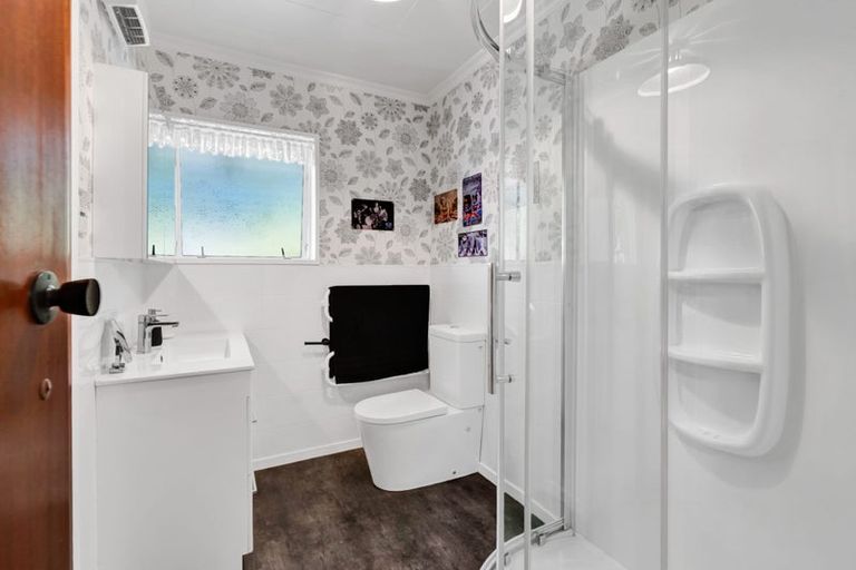 Photo of property in 4 Oswald Place, Stratford, 4332