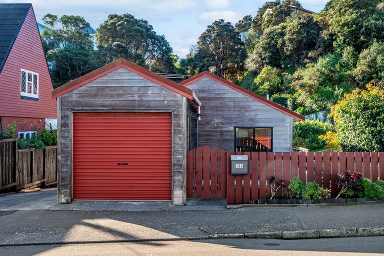 Photo of property in 10a Mersey Street, Island Bay, Wellington, 6023