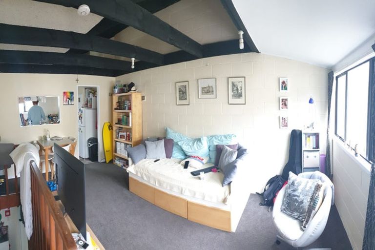 Photo of property in 129 Constable Street, Newtown, Wellington, 6021