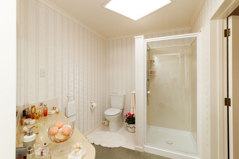 Photo of property in 62-64 Karina Terrace, Roslyn, Palmerston North, 4414