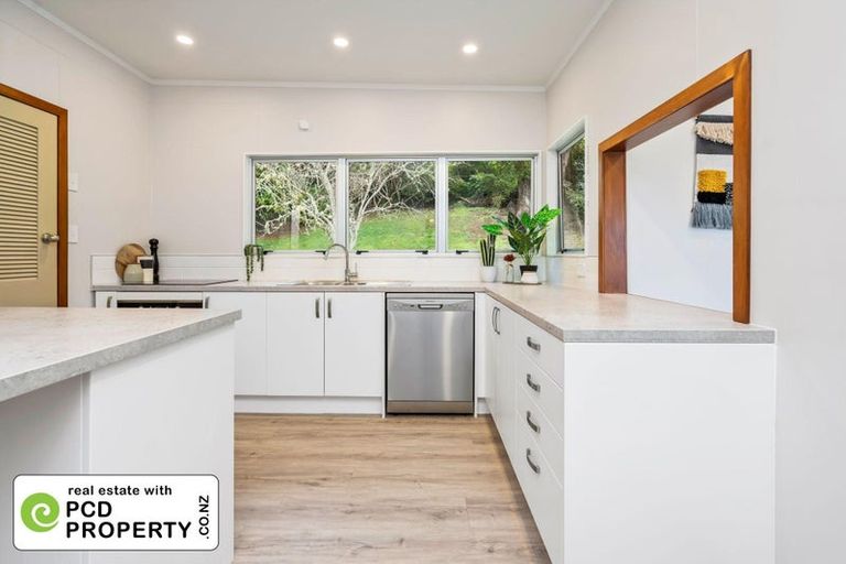 Photo of property in 14 Granfield Place, Te Kamo, Whangarei, 0112