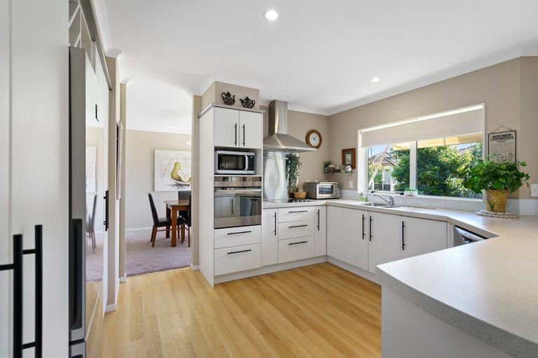 Photo of property in 16 Honiss Place, Cambridge, 3434