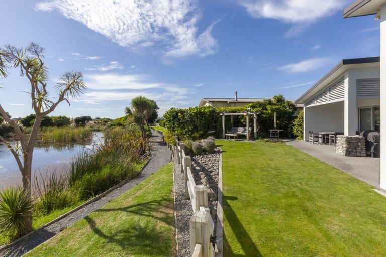 Photo of property in 5 Hana Udy Place, Paraparaumu Beach, Paraparaumu, 5032
