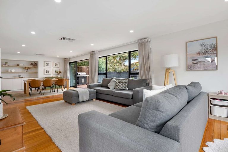 Photo of property in 53 Woodbury Street, Russley, Christchurch, 8042