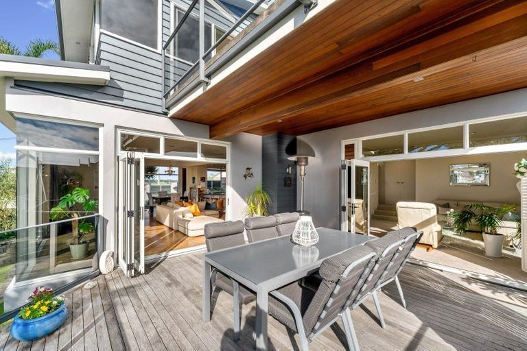 Photo of property in 154 Sandspit Road, Shelly Park, Auckland, 2014