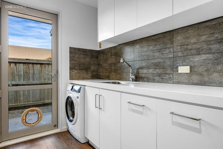 Photo of property in 10 Amy Place, Rangiora, 7400