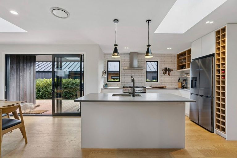 Photo of property in 28 Mcadam Drive, Jacks Point, Queenstown, 9371