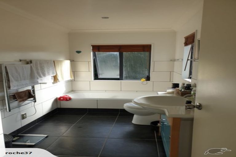 Photo of property in 108b Westchester Drive, Churton Park, Wellington, 6037