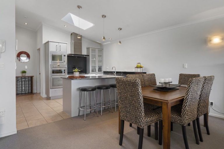 Photo of property in 4/1 Marine Parade, Paraparaumu Beach, Paraparaumu, 5032