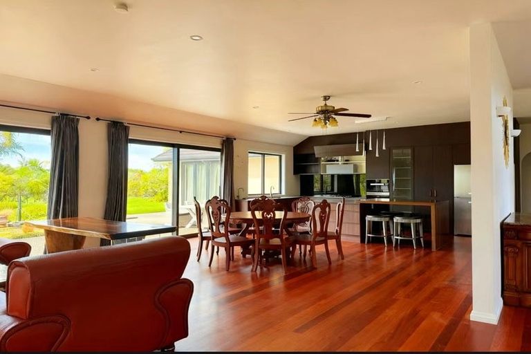 Photo of property in 10 Whiteways Drive, Dairy Flat, Albany, 0792