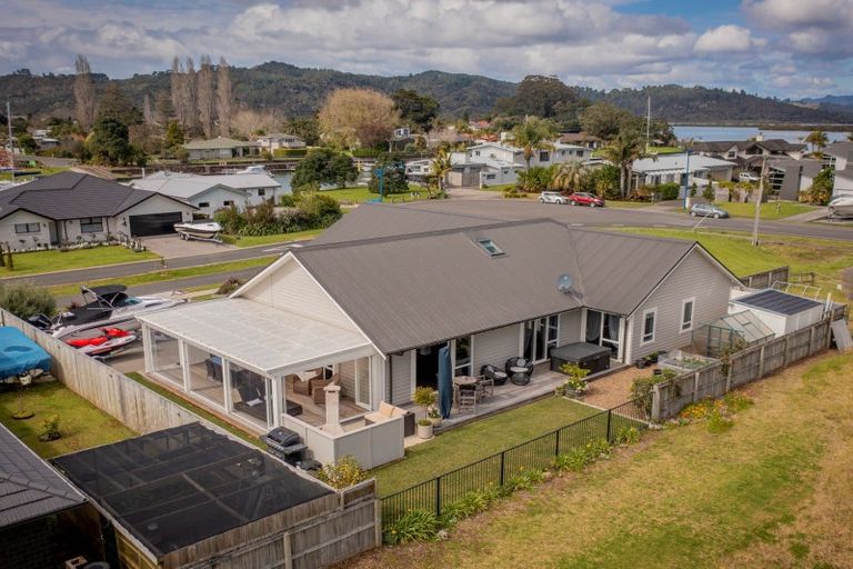 Photo of property in 5 Lady Jocelyn Place, Whitianga, 3510
