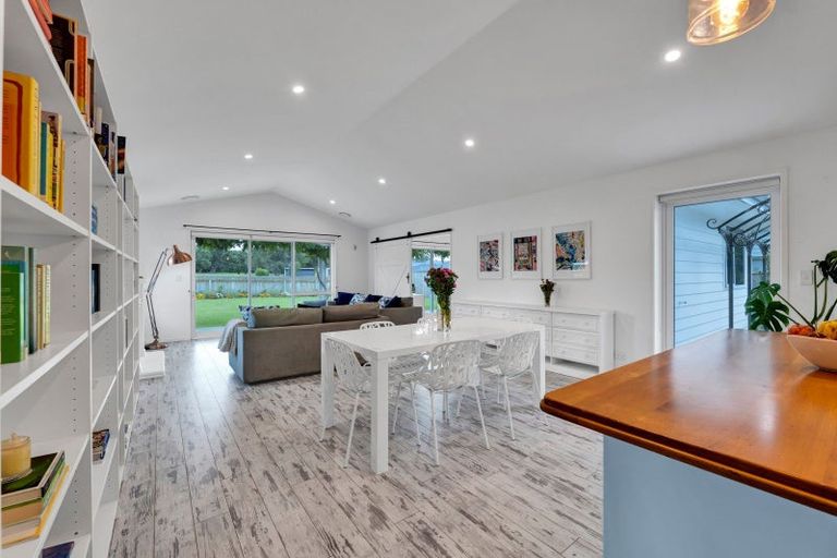 Photo of property in 2 Mercade Close, Stratford, 4332