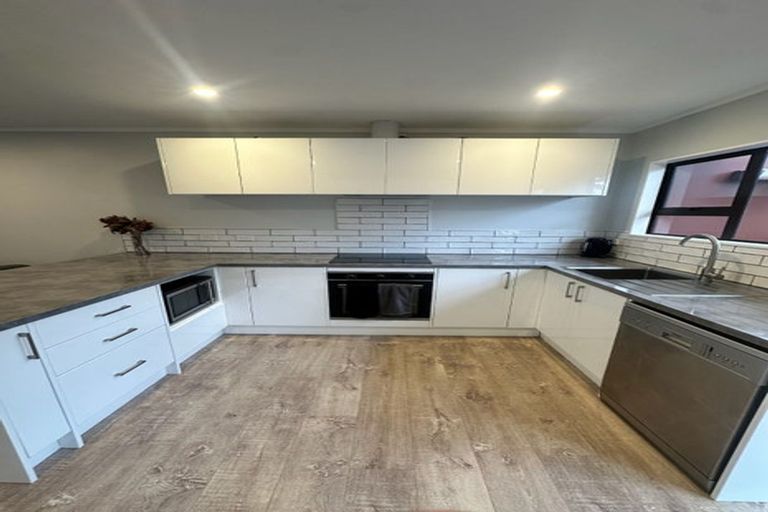 Photo of property in 46 Guadeloupe Crescent, Grenada Village, Wellington, 6037