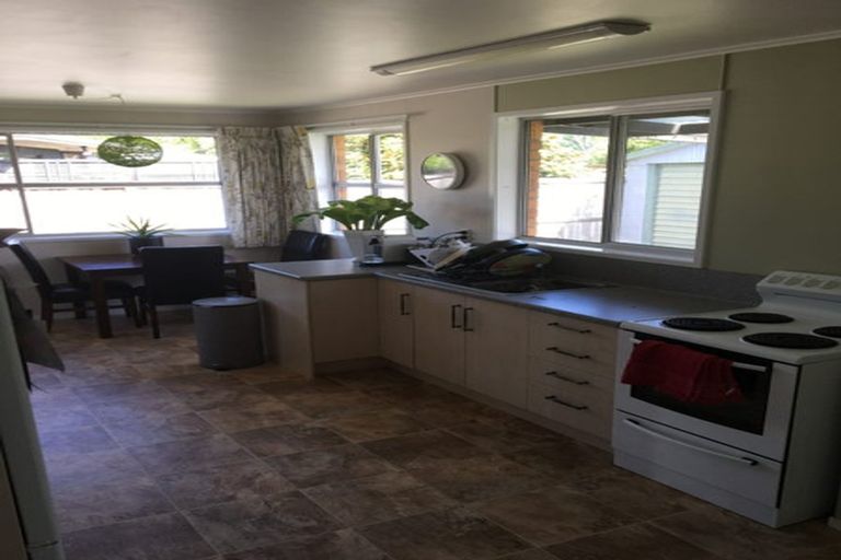 Photo of property in 102 Browning Street, Leamington, Cambridge, 3432