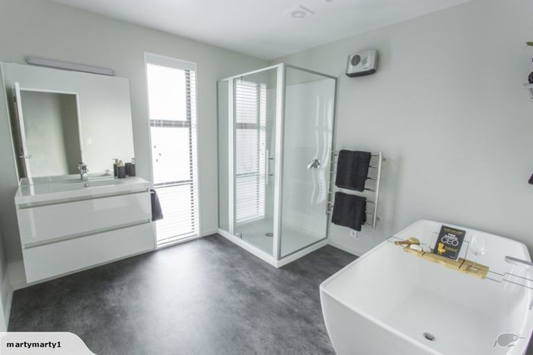 Photo of property in 2 Claremont Crescent, Amberley, 7410