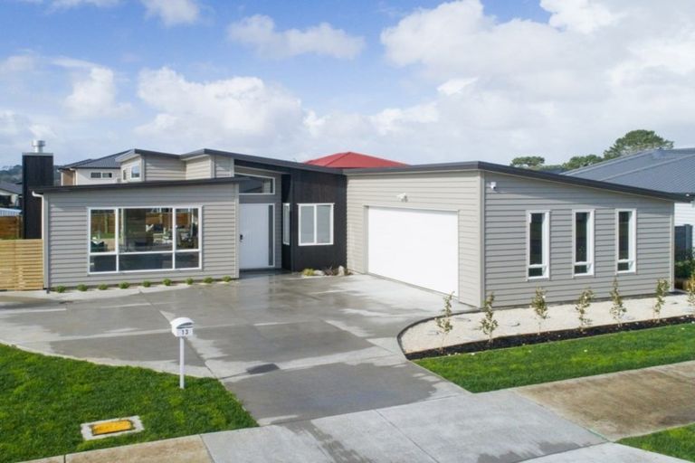 Photo of property in 13 Floyd Road, Riverhead, 0820