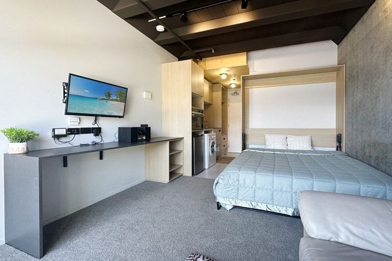 Photo of property in Vedado Apartments, 208/41u Hopper Street, Mount Cook, Wellington, 6011