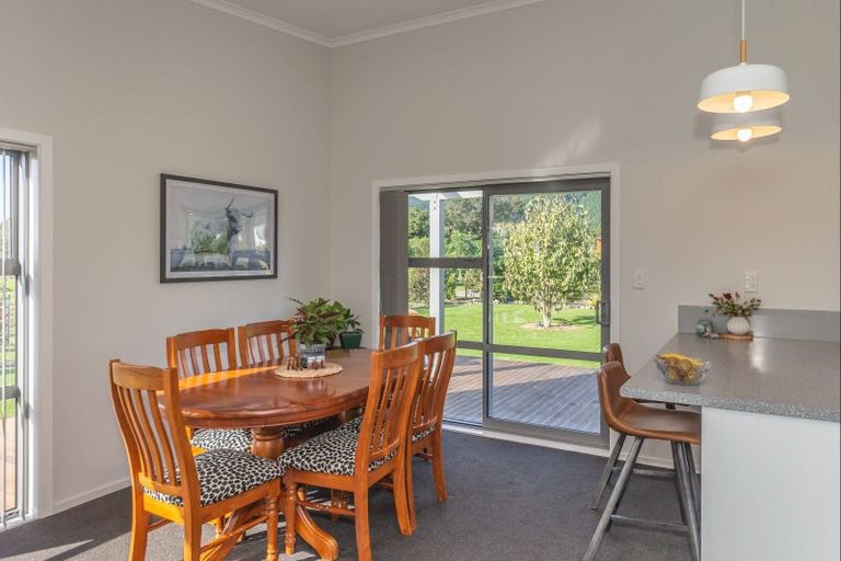 Photo of property in 112 Gladstone Road, Levin, 5571