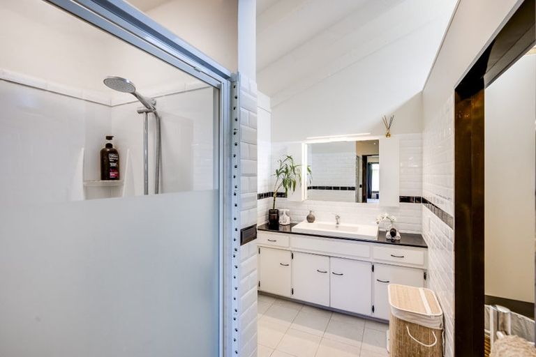 Photo of property in 1/117 Guppy Road, Taradale, Napier, 4112