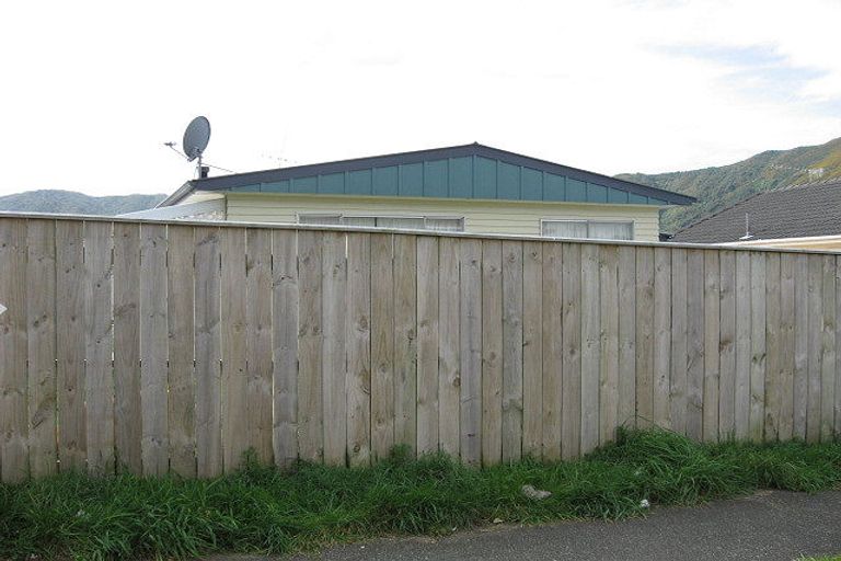 Photo of property in 2 Hamstead Street, Wainuiomata, Lower Hutt, 5014