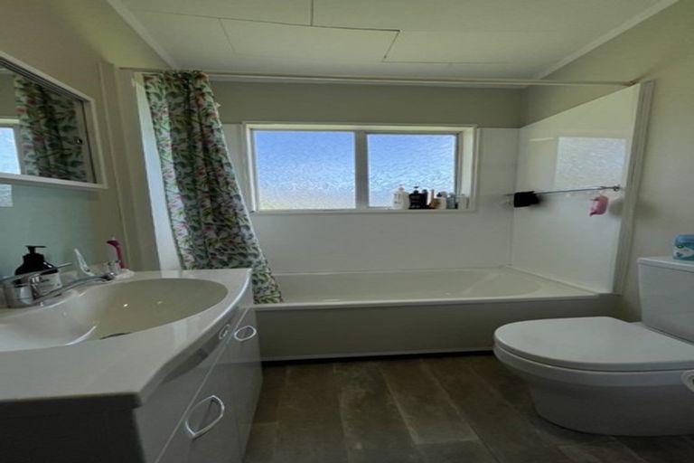 Photo of property in 10f1 Petherick Crescent, Johnsonville, Wellington, 6037