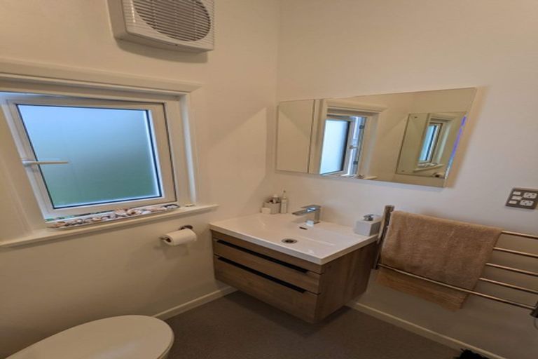 Photo of property in 8/71 Garden Road, Northland, Wellington, 6012