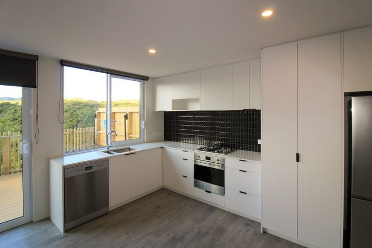 Photo of property in 25/6u Bushland Grove, Paparangi, Wellington, 6037