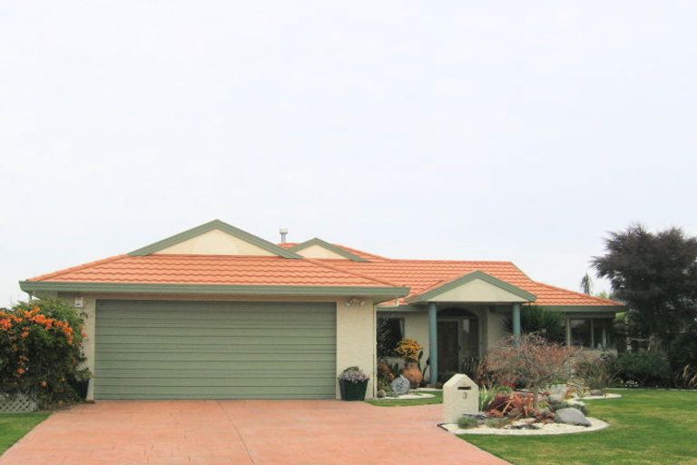 Photo of property in 3 Cheval Place, Taradale, Napier, 4112