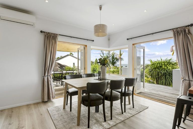Photo of property in 71 William Bayes Place, Red Beach, 0932