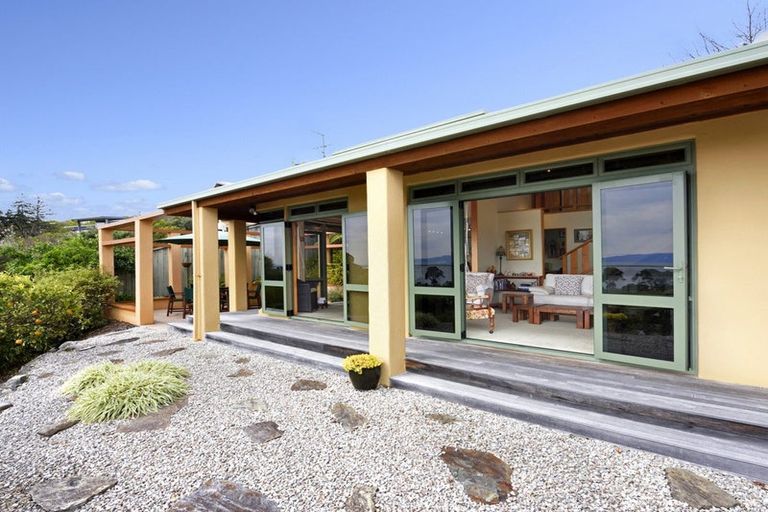 Photo of property in 17 Walters Bluff, Atawhai, Nelson, 7010