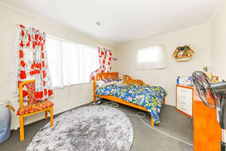 Photo of property in 2/2a Hutt Road, Manurewa, Auckland, 2102