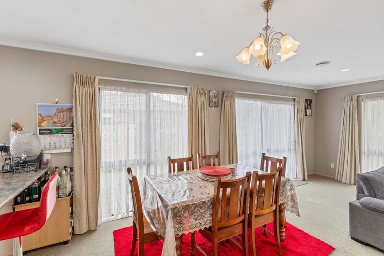 Photo of property in 1 Carrick Glen Avenue, Flat Bush, Auckland, 2019